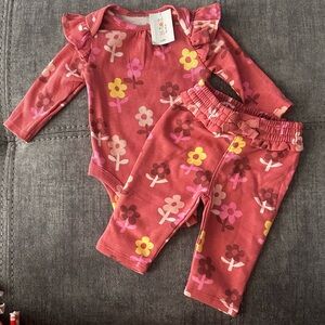 NWT Garanimals Pink floral ruffle Baby Outfit Set